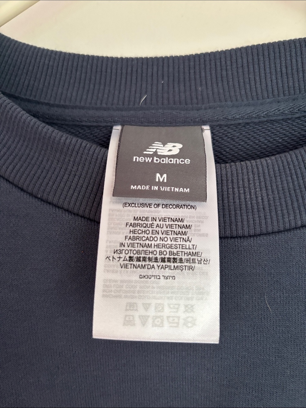 New Balance Women's Navy Crewneck Sweatshirt w/ White Stripe & Embroidered Logo - Picture 2 of 4